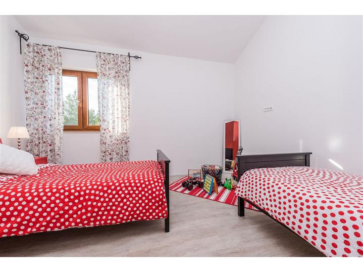 House K1, for 10 persons