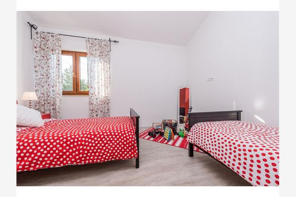 House K1, for 10 persons