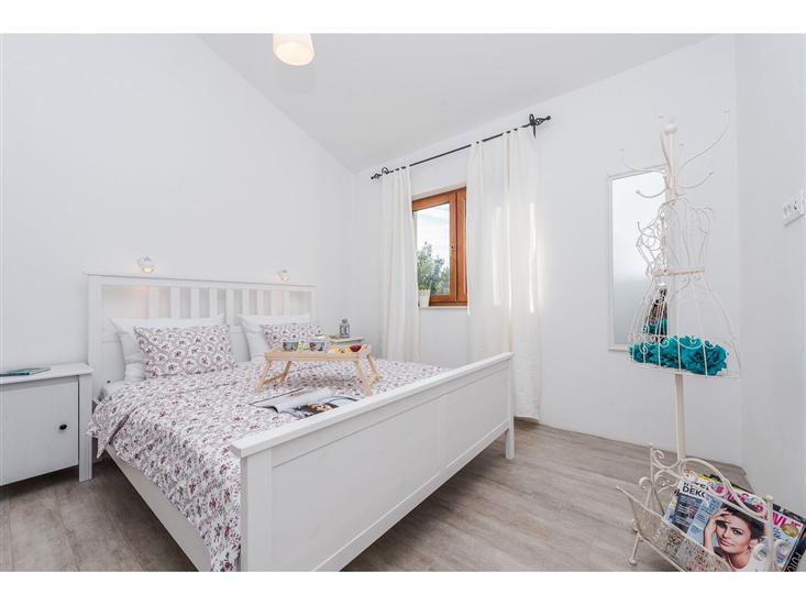 House K1, for 10 persons