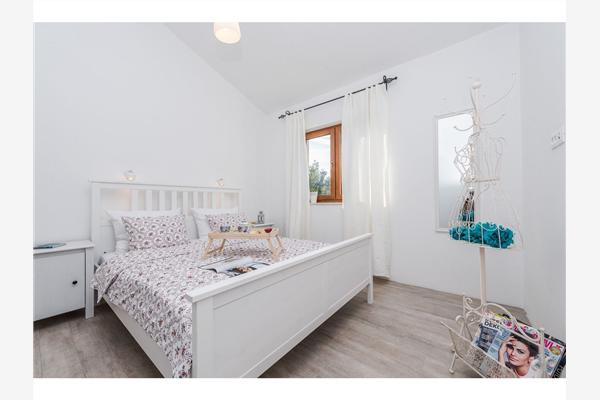 House K1, for 10 persons