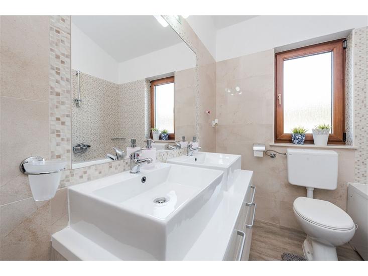 House K1, for 10 persons