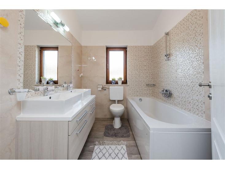 House K1, for 10 persons