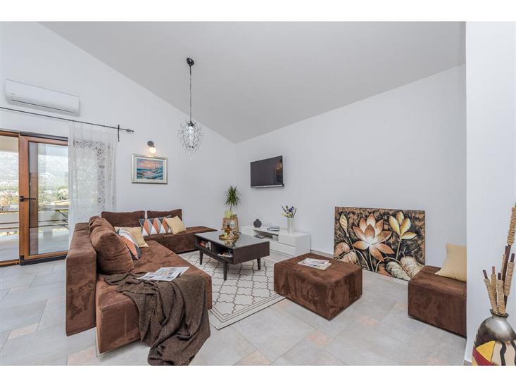 House K1, for 10 persons