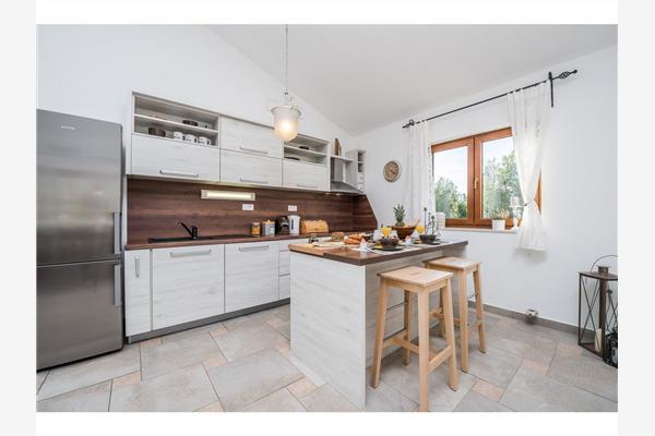 House K1, for 10 persons