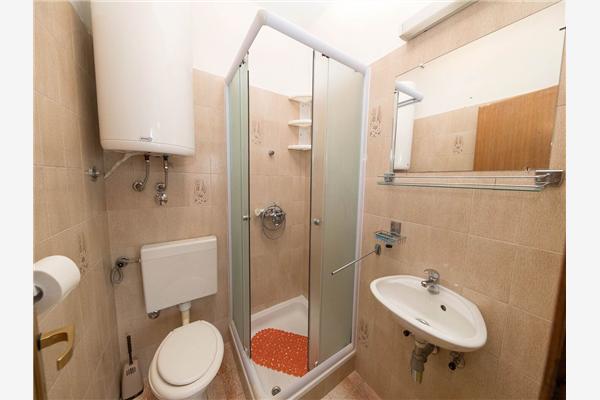 Apartment A1, for 9 persons