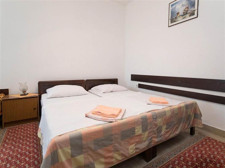 Apartment A4, for 9 persons