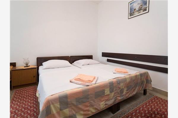 Apartment A4, for 9 persons