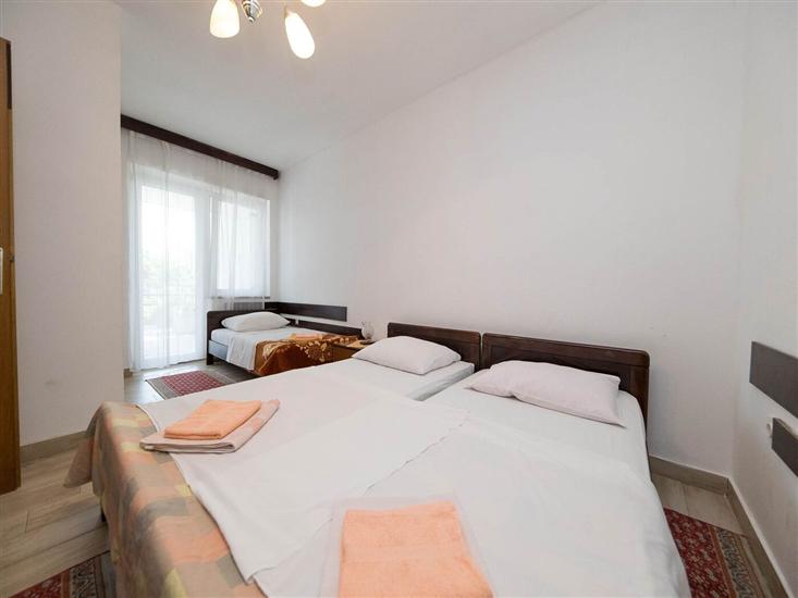 Apartment A4, for 9 persons