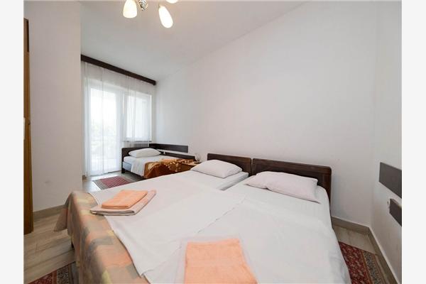 Apartment A4, for 9 persons