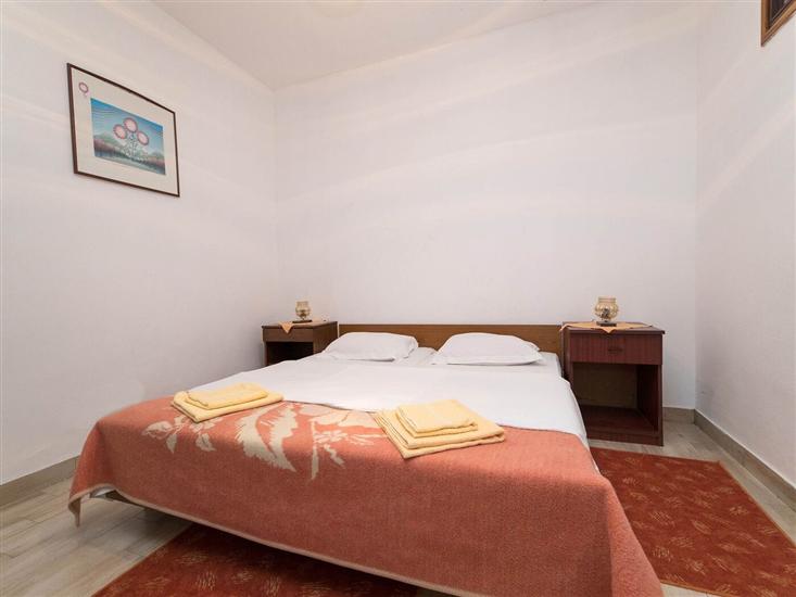 Apartment A4, for 9 persons