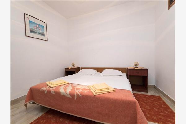 Apartment A4, for 9 persons