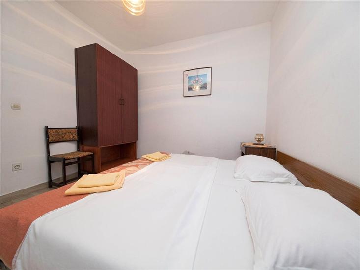 Apartment A4, for 9 persons