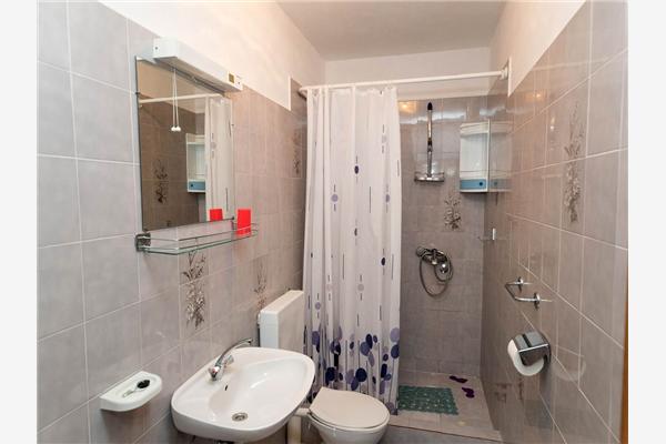 Apartment A4, for 9 persons