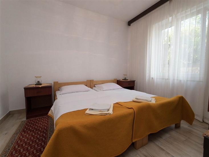 Apartment A4, for 9 persons