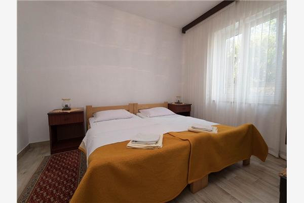 Apartment A4, for 9 persons