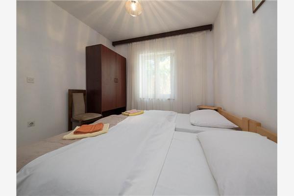 Apartment A4, for 9 persons