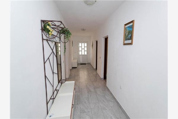 Apartment A4, for 9 persons