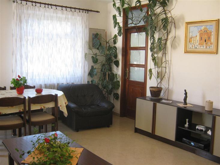 Apartment A1, for 6 persons