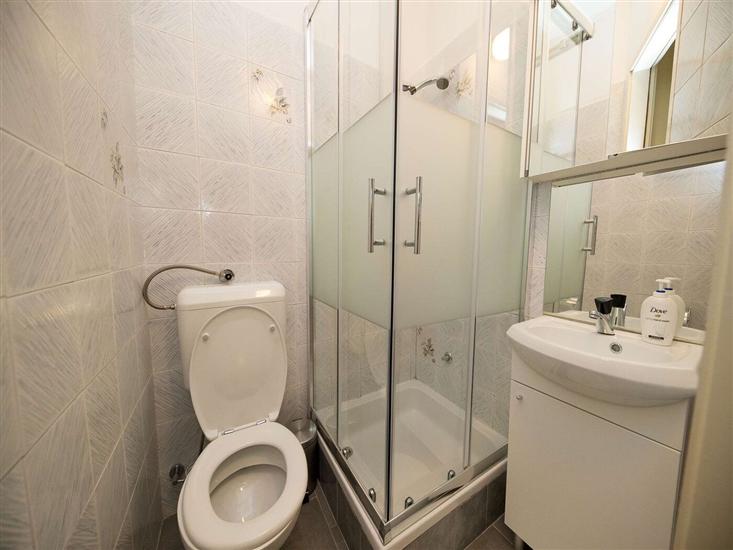 Apartment A1, for 6 persons