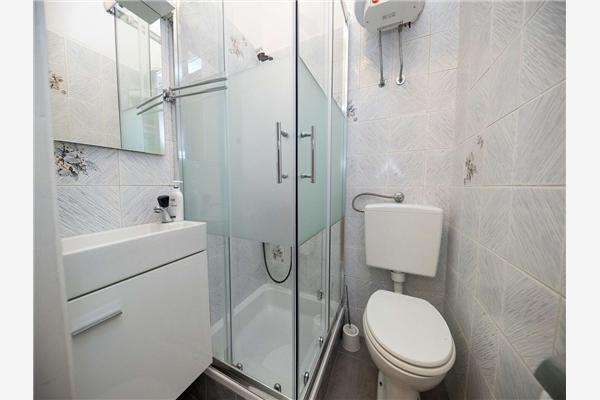 Apartment A1, for 6 persons