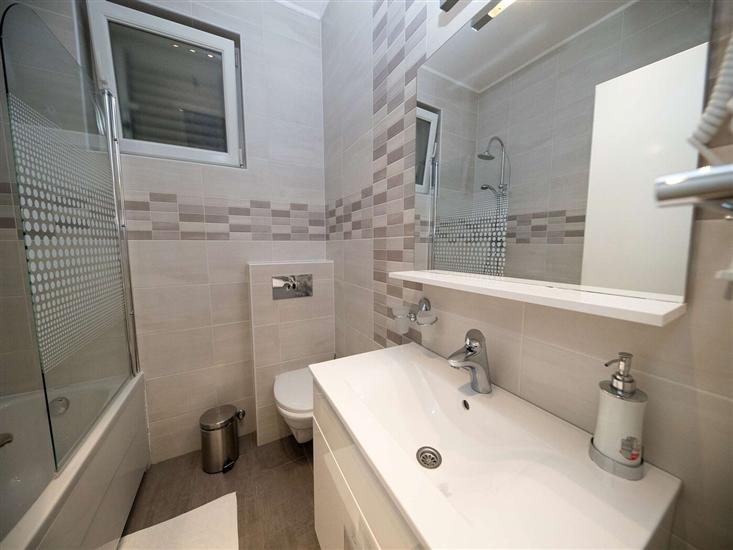 Apartment A1, for 6 persons