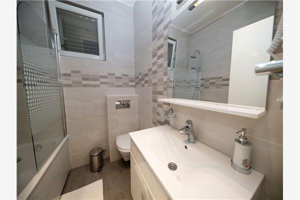 Apartment A1, for 6 persons