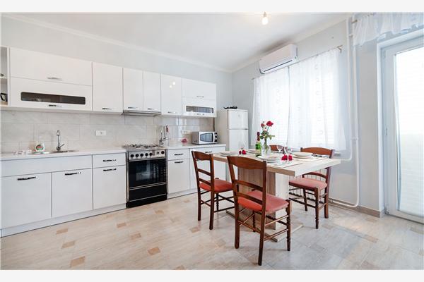 Apartment A1, for 4 persons