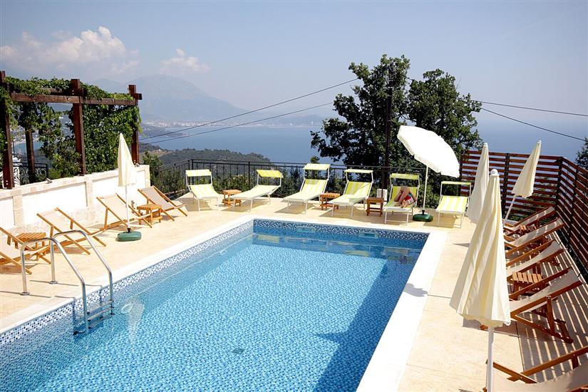 Apartment A5, for 5 persons