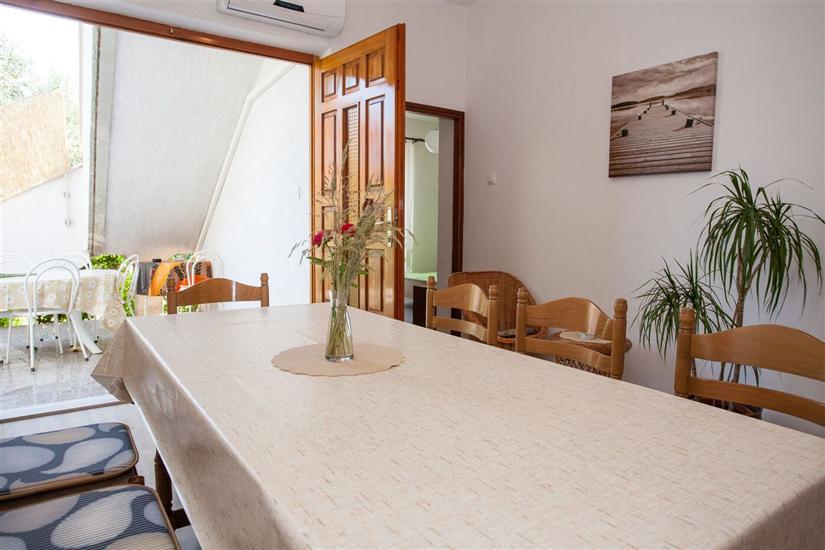 Apartment A1, for 8 persons