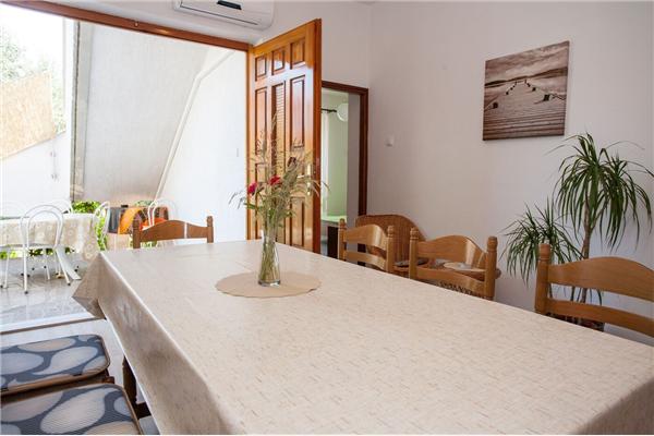 Apartment A1, for 8 persons