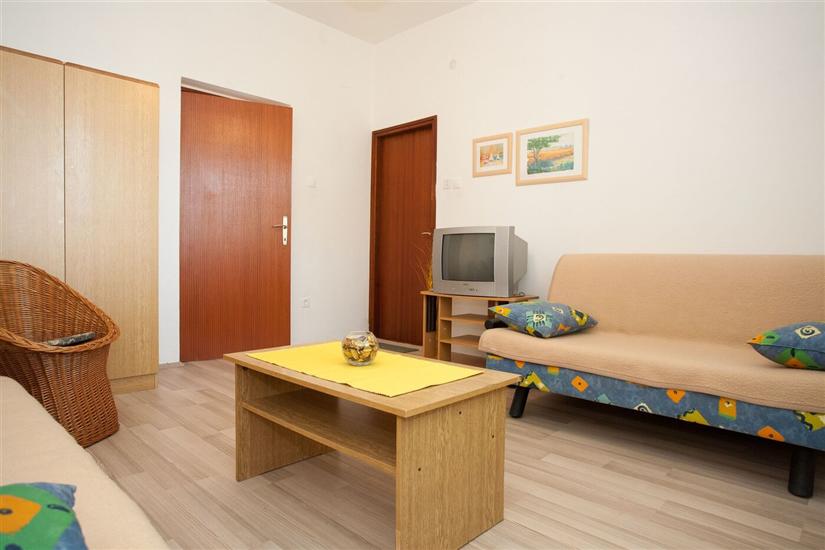 Apartment A1, for 8 persons