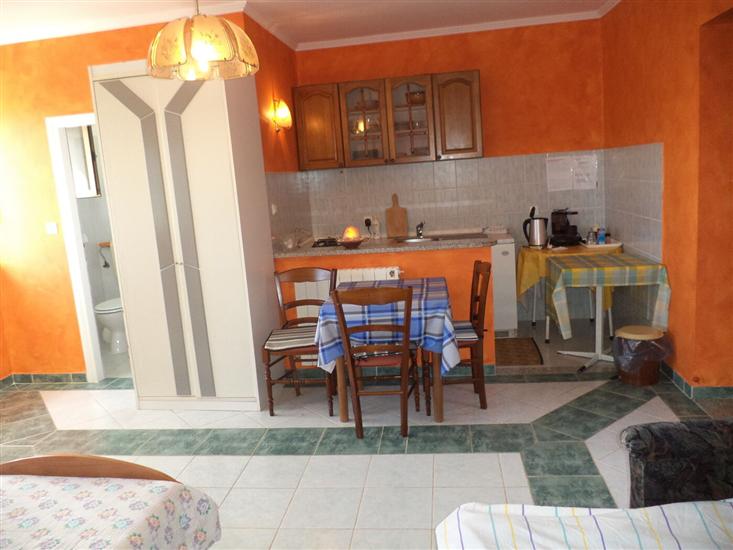 Apartment A2, for 3 persons