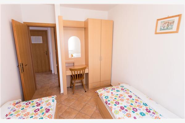 Apartment A3, for 5 persons