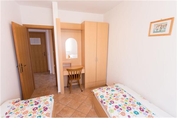 Apartment A5, for 5 persons