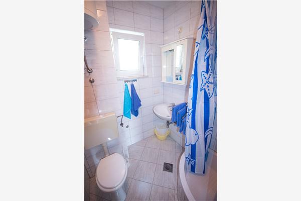 Apartment A5, for 5 persons