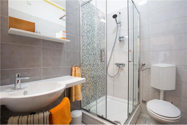 Apartment A1, for 8 persons