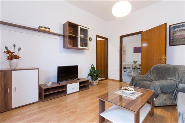 Apartment A1, for 8 persons
