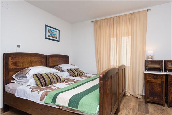 House K1, for 10 persons