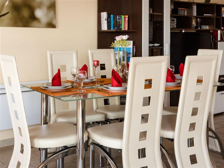 Apartment A2, for 6 persons