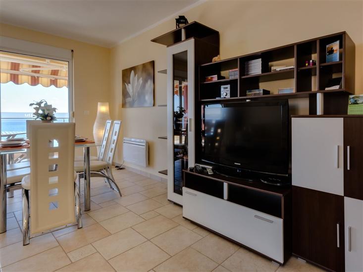 Apartment A2, for 6 persons