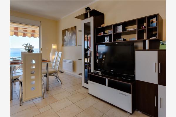 Apartment A2, for 6 persons