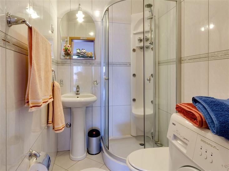 Apartment A4, for 4 persons