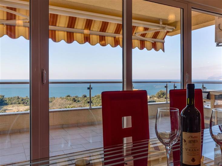 Apartment A7, for 5 persons