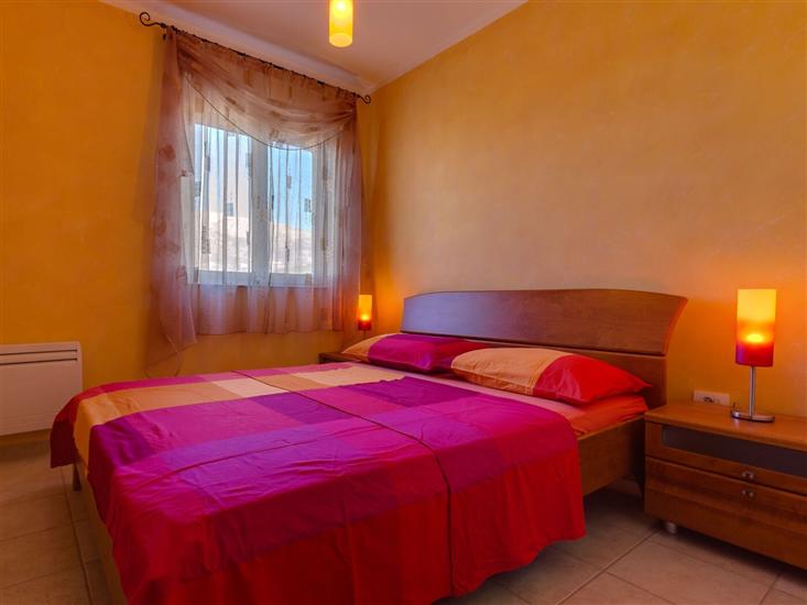 Apartment A7, for 5 persons