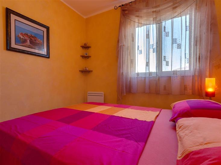 Apartment A7, for 5 persons