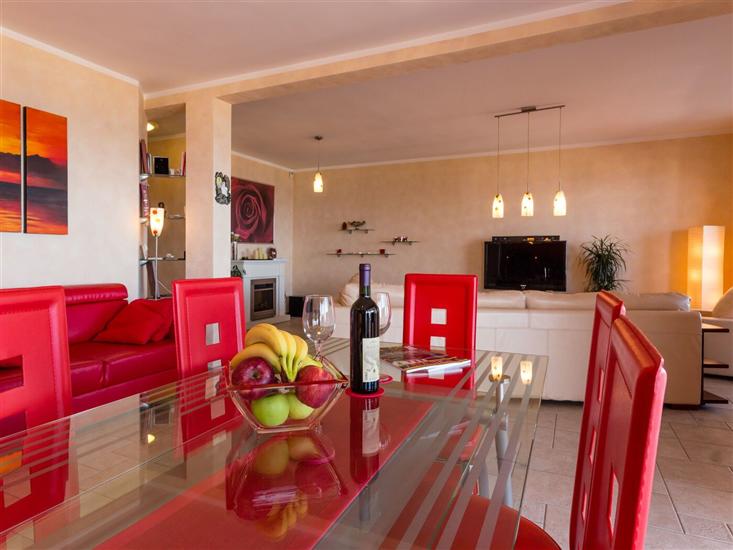 Apartment A7, for 5 persons