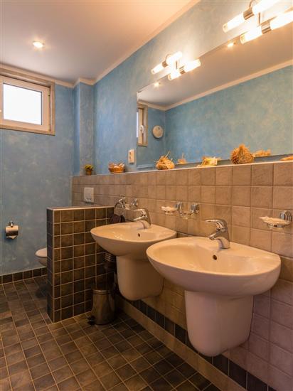 Apartment A7, for 5 persons