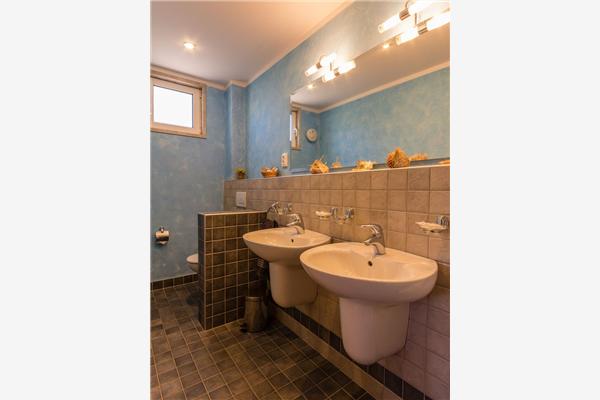 Apartment A7, for 5 persons