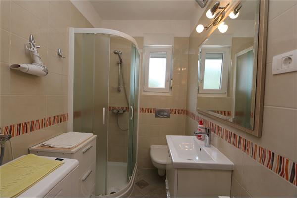 Apartment A1, for 5 persons