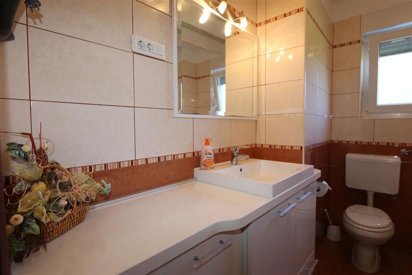 Apartment A2, for 7 persons